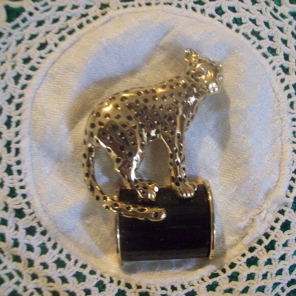 Cheetah Brooch Pin/ Fashion Jewelry/ Cat Lover Jewelry / Jungle Cat Brooch - Picture 1 of 2